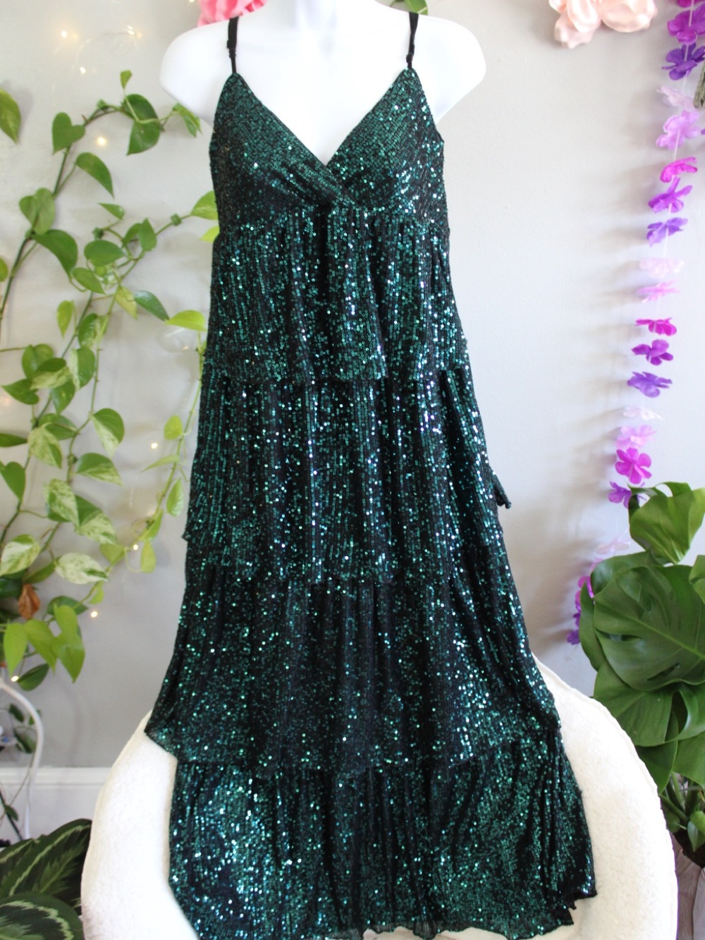 Saylor Emerald Green Sequin Tiered Maxi Dress Size Small - Picture 8 of 12
